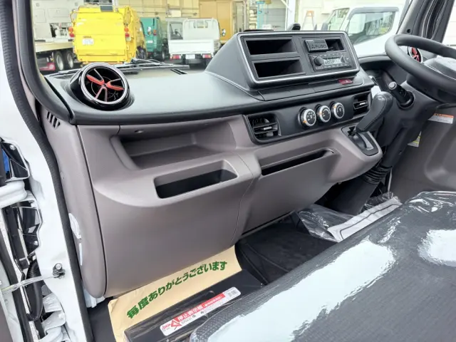 三菱 キャンター 2RG-FDA20(4WD)の写真43