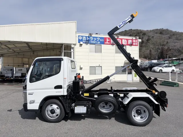 三菱 キャンター 2RG-FBAV0(2WD)の写真7