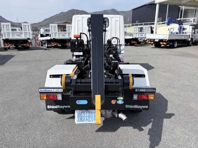 三菱 キャンター 2RG-FBAV0(2WD)の写真23