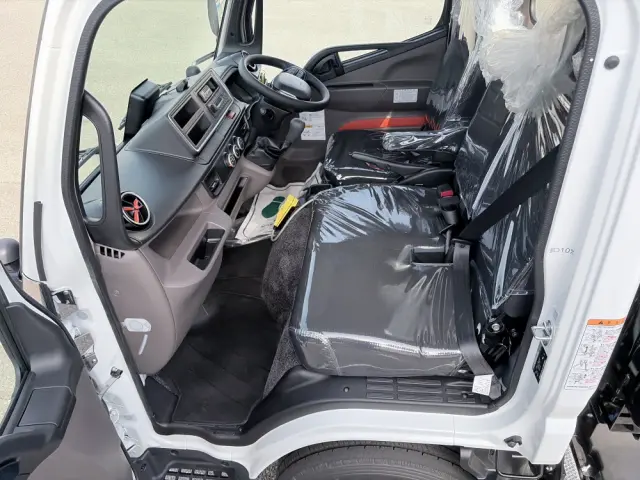三菱 キャンター 2RG-FBAV0(2WD)の写真35