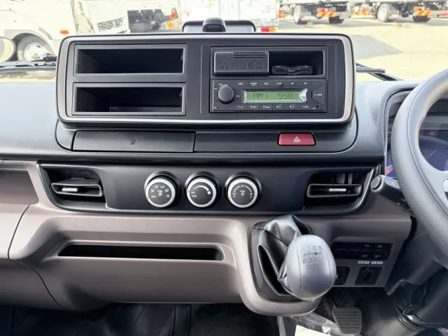 三菱 キャンター 2RG-FBAV0(2WD)の写真40