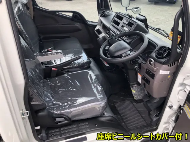 三菱 キャンター 2RG-FEAV0(2WD)の写真4