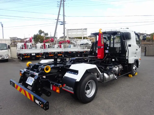 三菱 ファイター 2KG-FK62F(2WD)の写真2