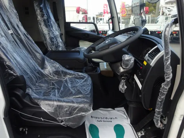 三菱 ファイター 2KG-FK62F(2WD)の写真4