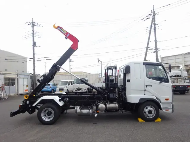 三菱 ファイター 2KG-FK62F(2WD)の写真7