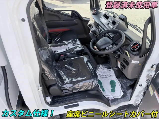 三菱 キャンター 2RG-FBAV0(2WD)の写真4