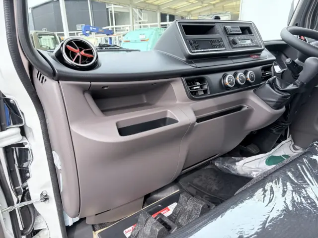 三菱 キャンター 2RG-FBAV0(2WD)の写真39