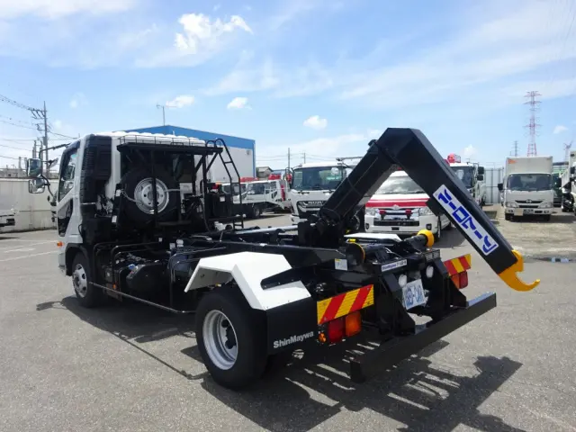 三菱 ファイター 2KG-FK72F(2WD)の写真6