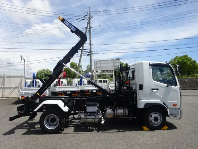 三菱 ファイター 2KG-FK72F(2WD)の写真7