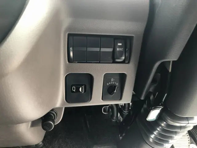 三菱 キャンター 2RG-FEAV0(2WD)の写真39