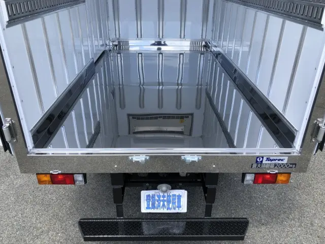 三菱 キャンター 2RG-FBAV0(2WD)の写真16