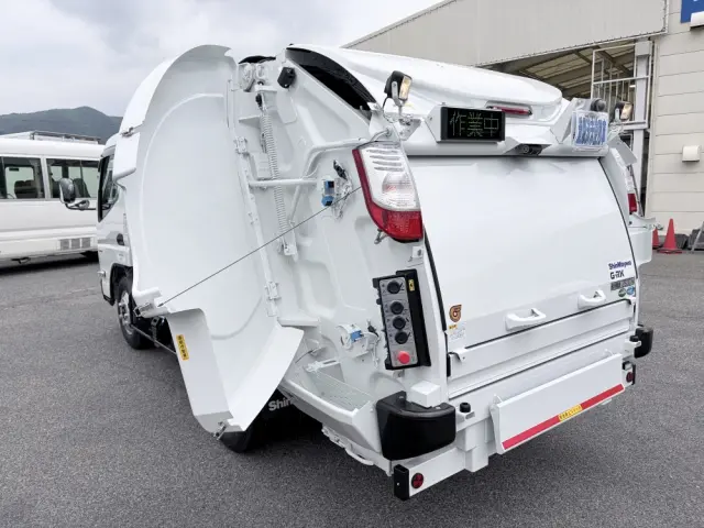 三菱 キャンター 2RG-FEAV0(2WD)の写真20