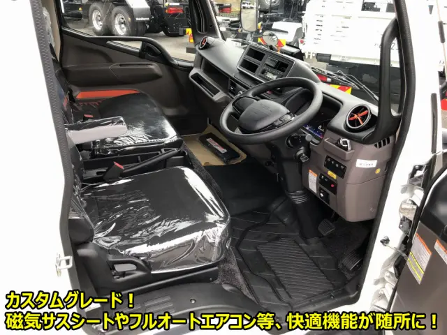 三菱 キャンター 2RG-FEB90(2WD)の写真4