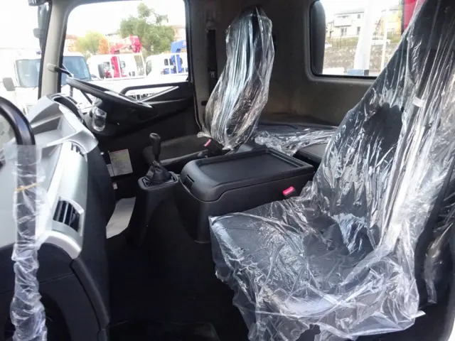 三菱 ファイター 2KG-FK62F(2WD)の写真38