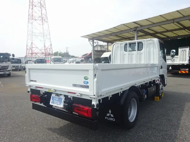 三菱 キャンター 2RG-FBAV0(2WD)の写真2