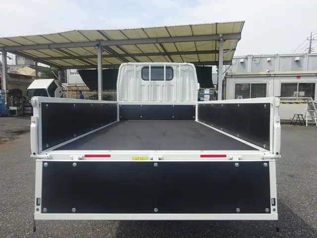 三菱 キャンター 2RG-FBAV0(2WD)の写真11
