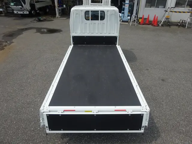 三菱 キャンター 2RG-FBAV0(2WD)の写真15