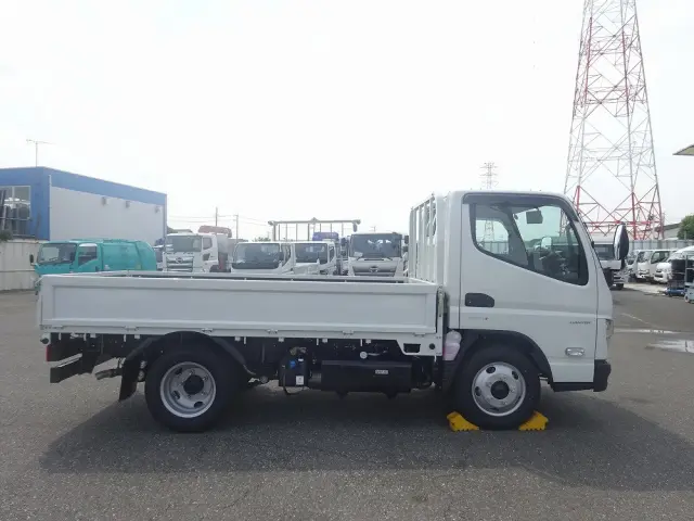 三菱 キャンター 2RG-FBAV0(2WD)の写真16