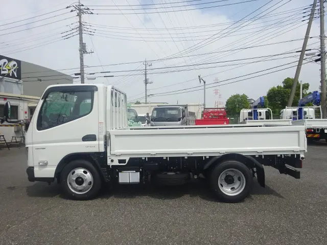 三菱 キャンター 2RG-FBAV0(2WD)の写真17