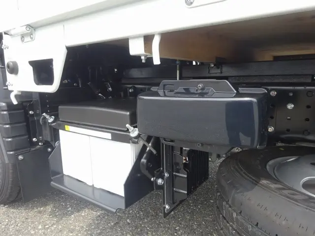 三菱 キャンター 2RG-FBAV0(2WD)の写真29