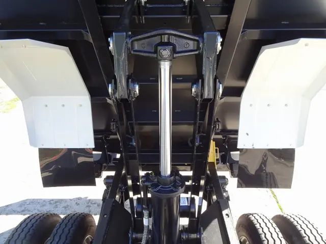 三菱 ファイター 2KG-FK62F(2WD)の写真26