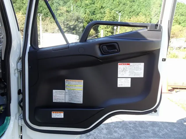 三菱 ファイター 2KG-FK62F(2WD)の写真44