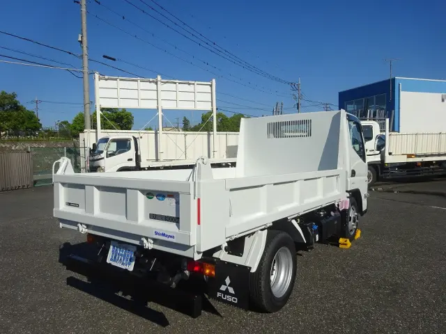 三菱 キャンター 2RG-FBA60(2WD)の写真2