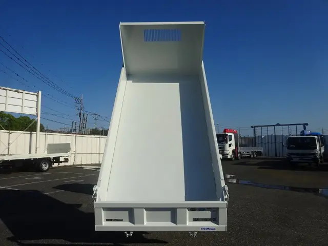 三菱 キャンター 2RG-FBA60(2WD)の写真8