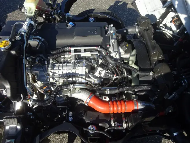 三菱 キャンター 2RG-FBA60(2WD)の写真10