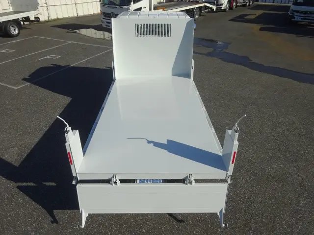 三菱 キャンター 2RG-FBA60(2WD)の写真13