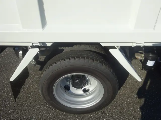 三菱 キャンター 2RG-FBA60(2WD)の写真32