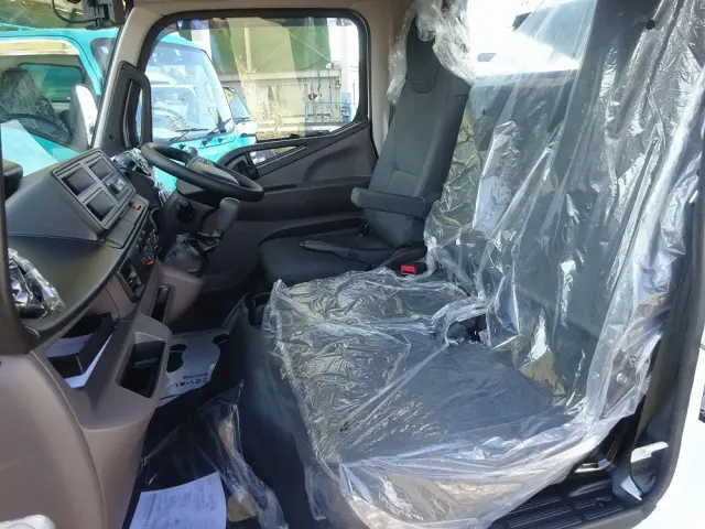 三菱 キャンター 2RG-FBA60(2WD)の写真36
