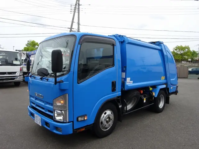いすゞ エルフ TKG-NMR85N(2WD)の写真1