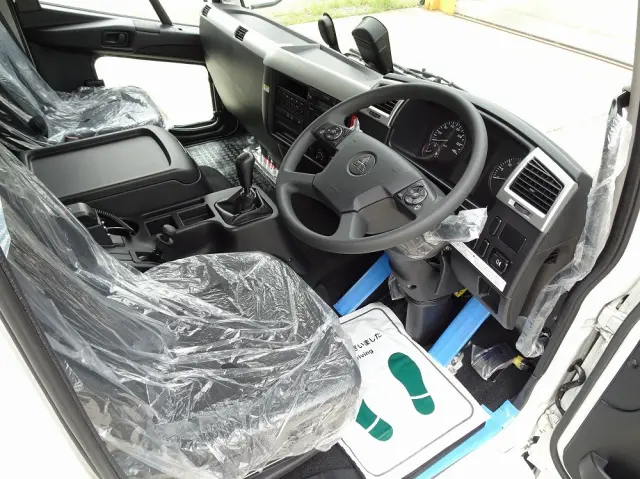 三菱 ファイター 2KG-FK65F(2WD)の写真4
