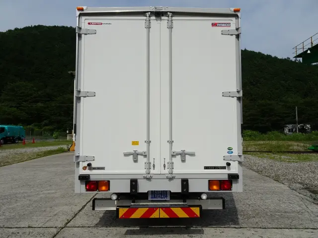 三菱 ファイター 2KG-FK65F(2WD)の写真7