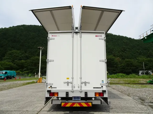 三菱 ファイター 2KG-FK65F(2WD)の写真8