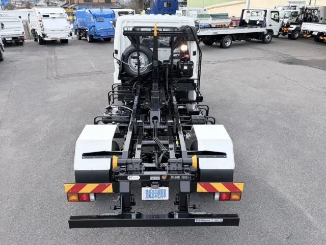 三菱 ファイター 2KG-FK62F(2WD)の写真13