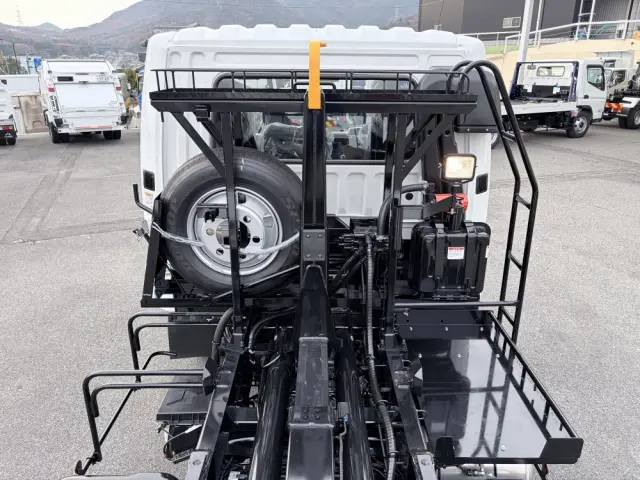 三菱 ファイター 2KG-FK62F(2WD)の写真14