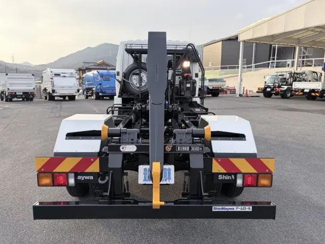 三菱 ファイター 2KG-FK62F(2WD)の写真22