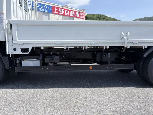 三菱 キャンター 2RG-FEAV0(2WD)の写真23