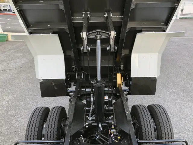 三菱 ファイター 2KG-FK72F(2WD)の写真24