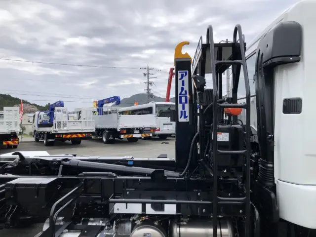 三菱 ファイター 2KG-FK62F(2WD)の写真11