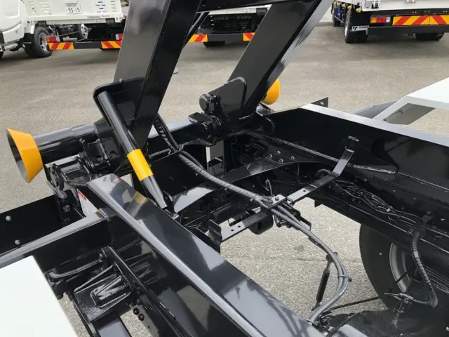 三菱 ファイター 2KG-FK62F(2WD)の写真18