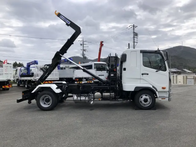 三菱 ファイター 2KG-FK62F(2WD)の写真28