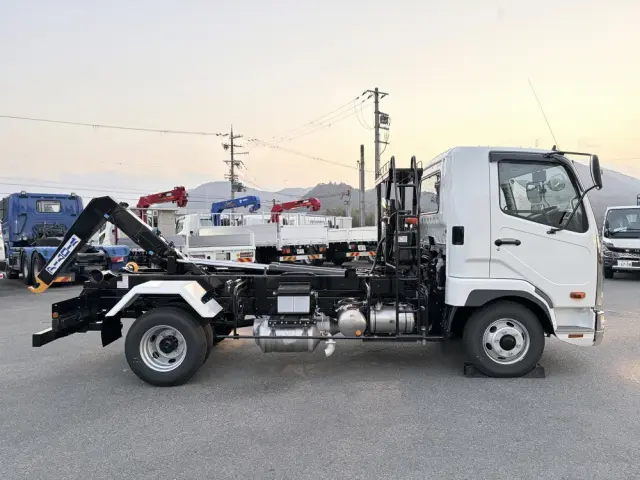 三菱 ファイター 2KG-FK72F(2WD)の写真8