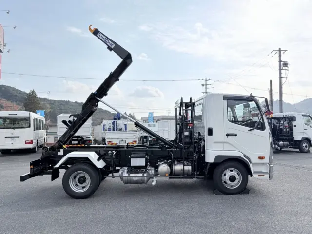 三菱 ファイター 2KG-FK72F(2WD)の写真7