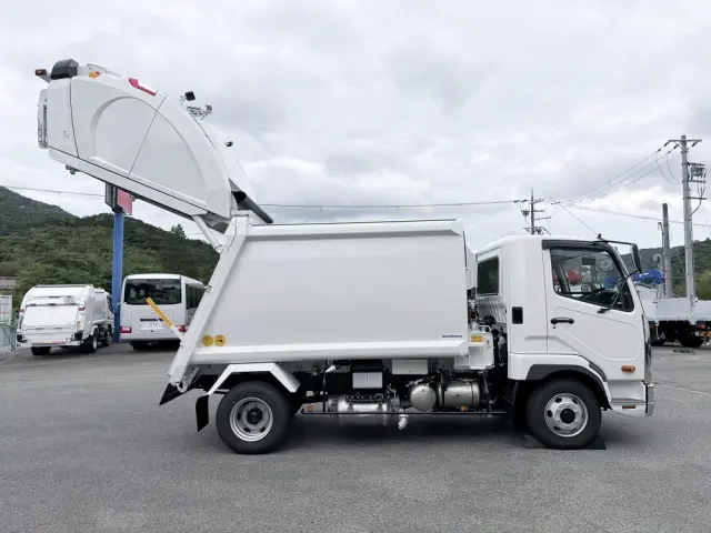 三菱 ファイター 2KG-FK72F(2WD)の写真7