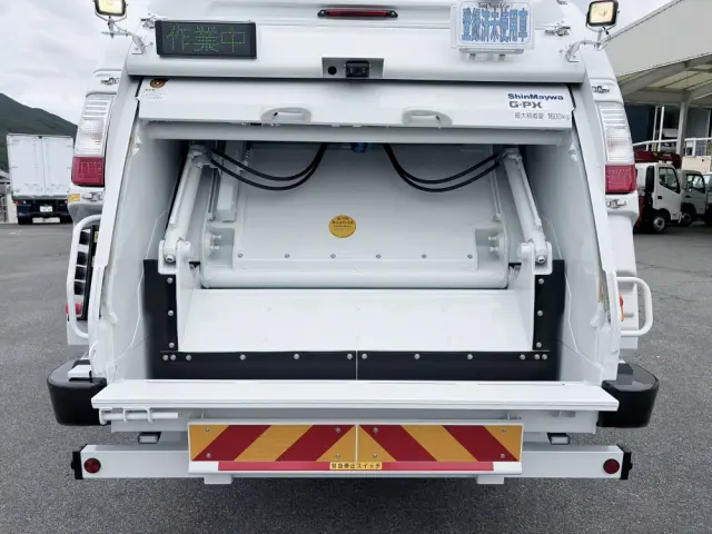 三菱 ファイター 2KG-FK72F(2WD)の写真13