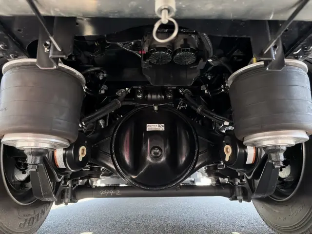 いすゞ フォワード 2RG-FTR90V4(2WD)の写真9