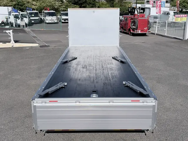 いすゞ フォワード 2RG-FTR90V4(2WD)の写真13